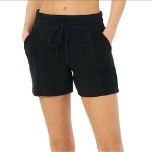 Alo Yoga Avenue Sweat Short, Large